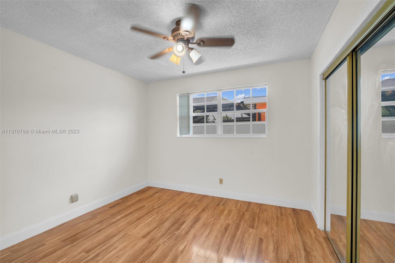 Listing Photo 20