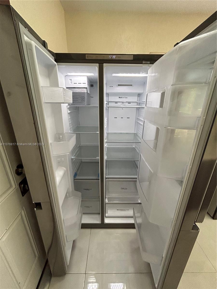 Refrigerator 4 Doors Open