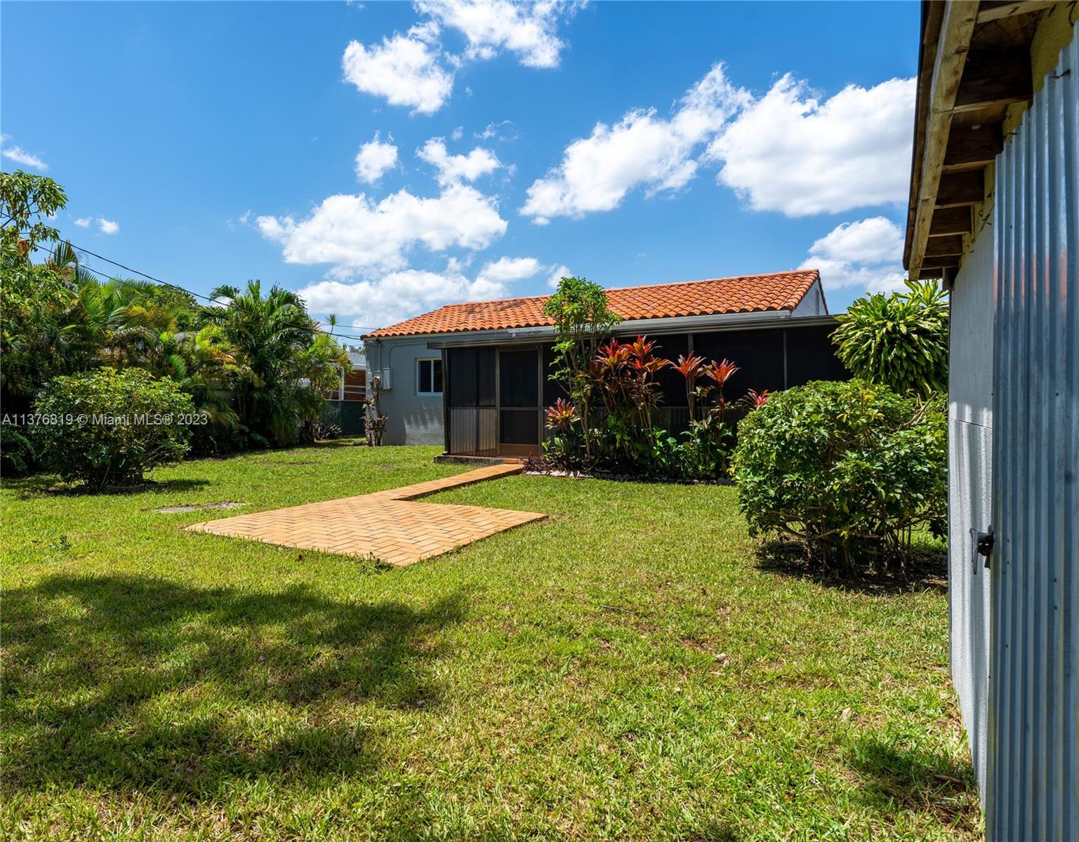 Listing Photo 17