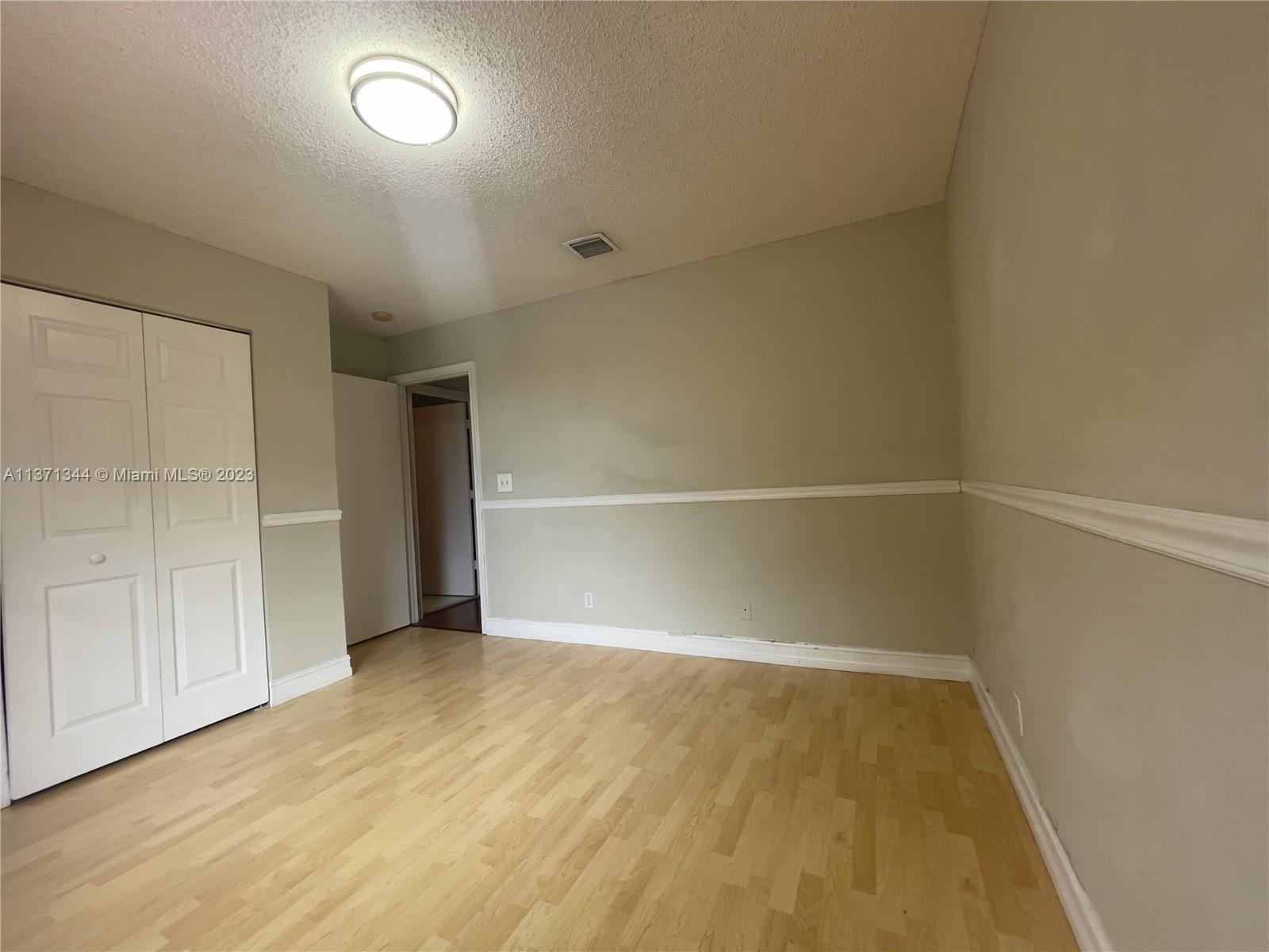 Listing Photo 24