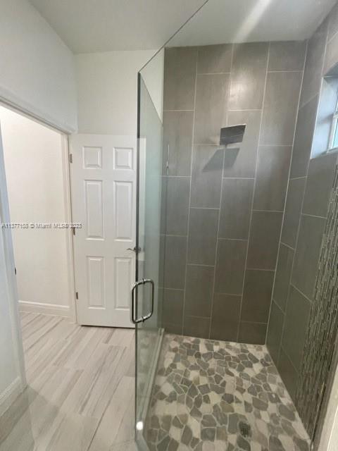 Listing Photo 11