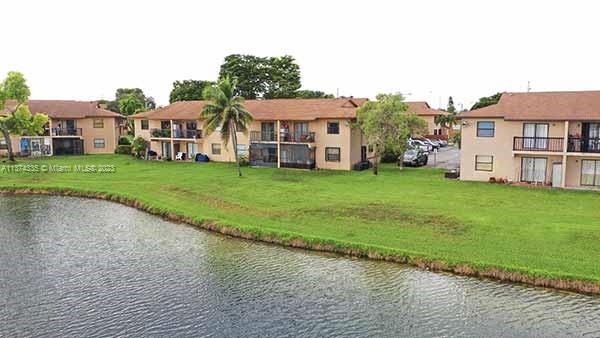 Corner apartment, first floor, overlooking lake