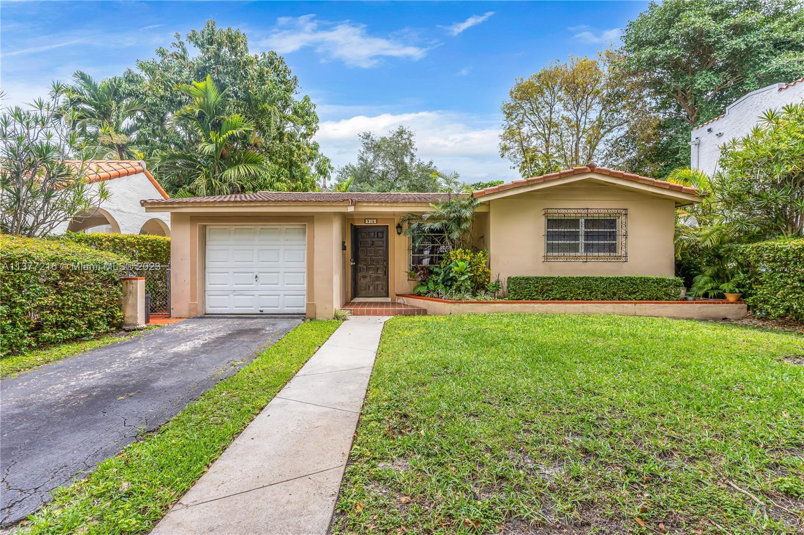 915 Lisbon St, Coral Gables, FL 33134