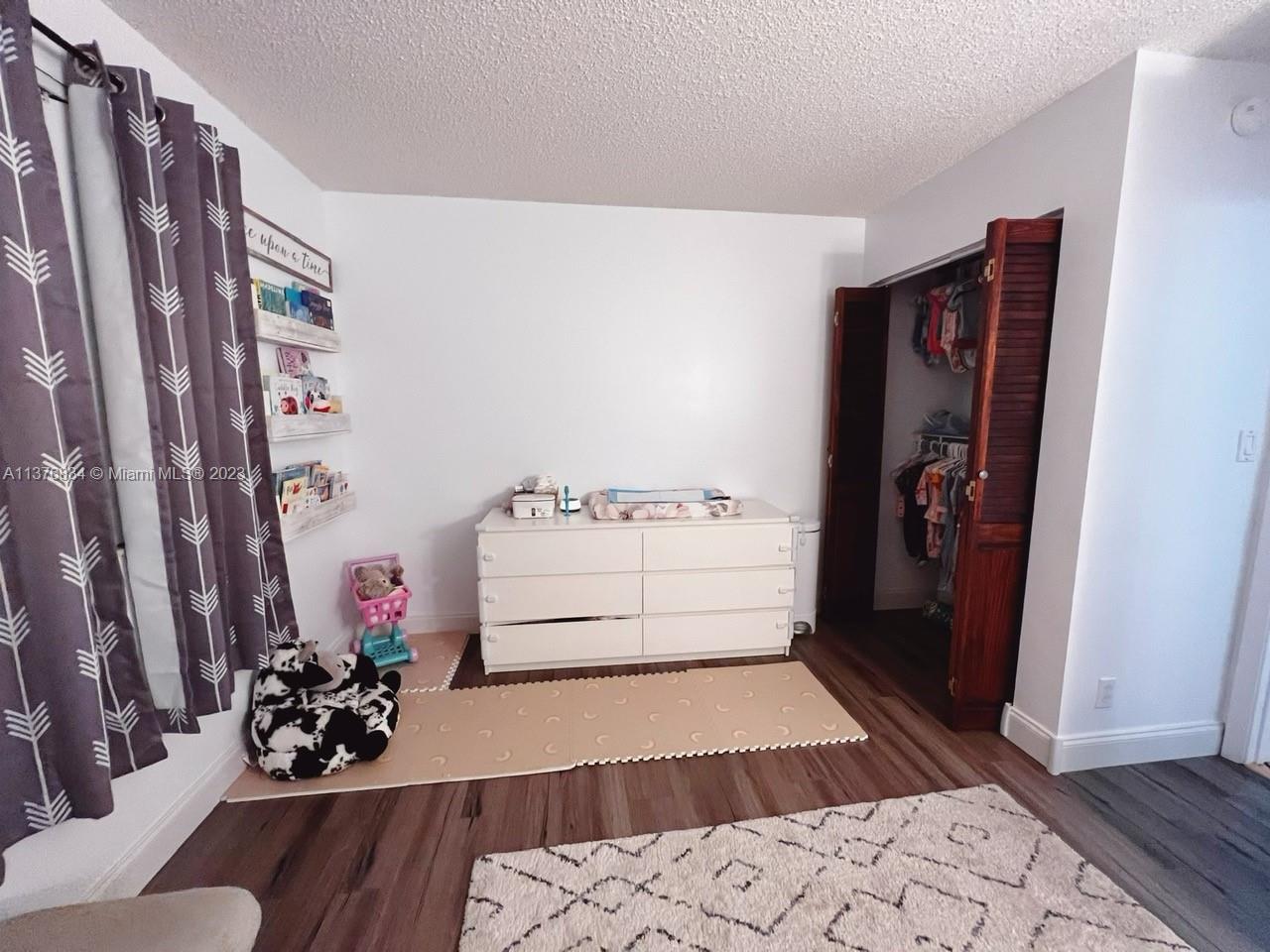 2nd Bedroom