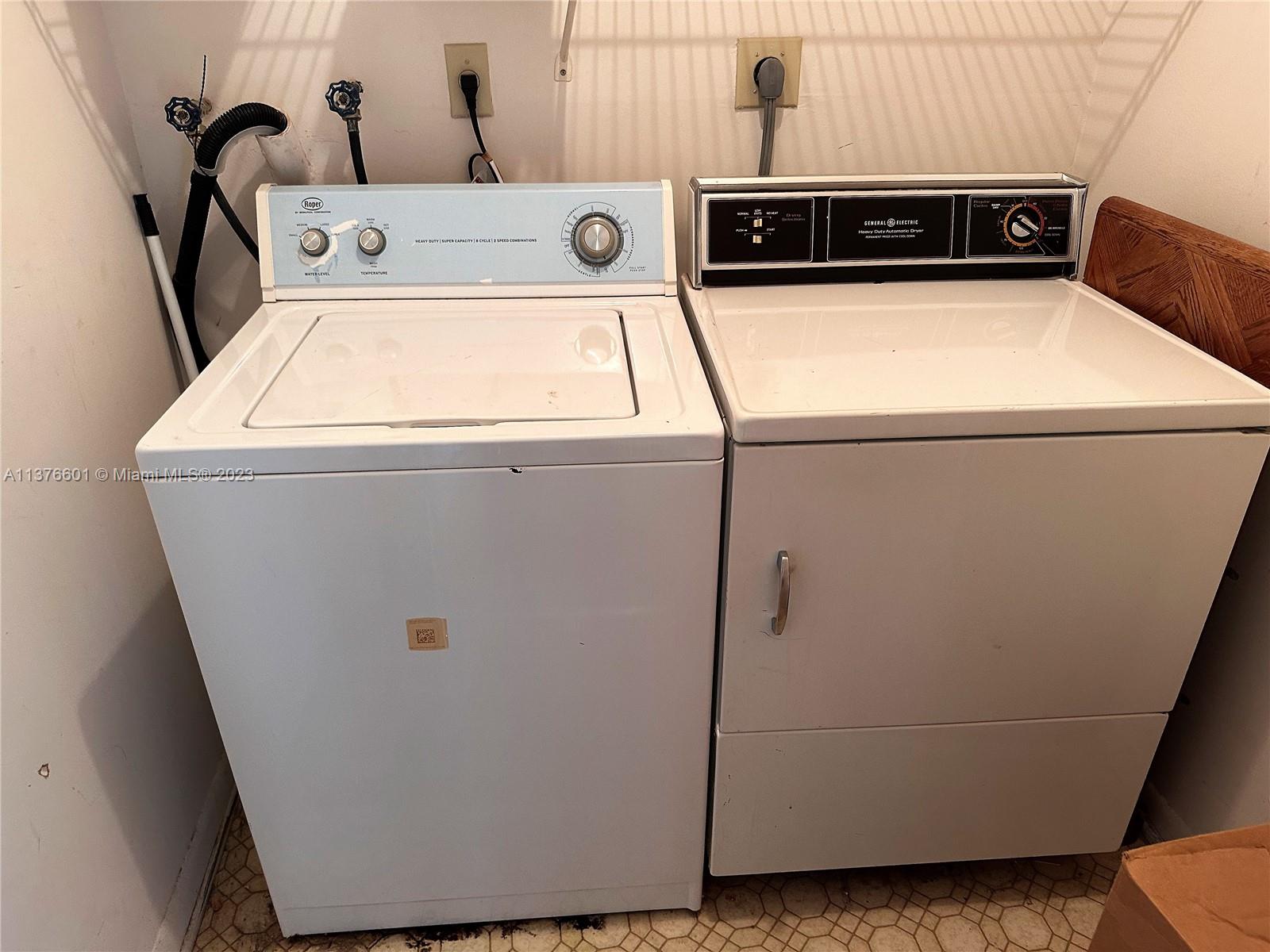 Washer/dryer in unit