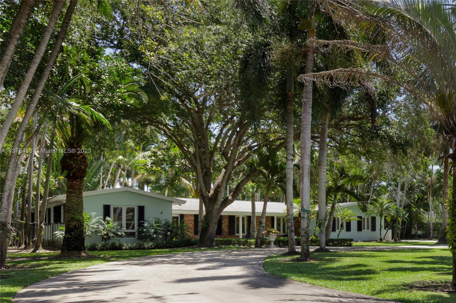 12121 SW 60th Ct  For Sale A11376433, FL