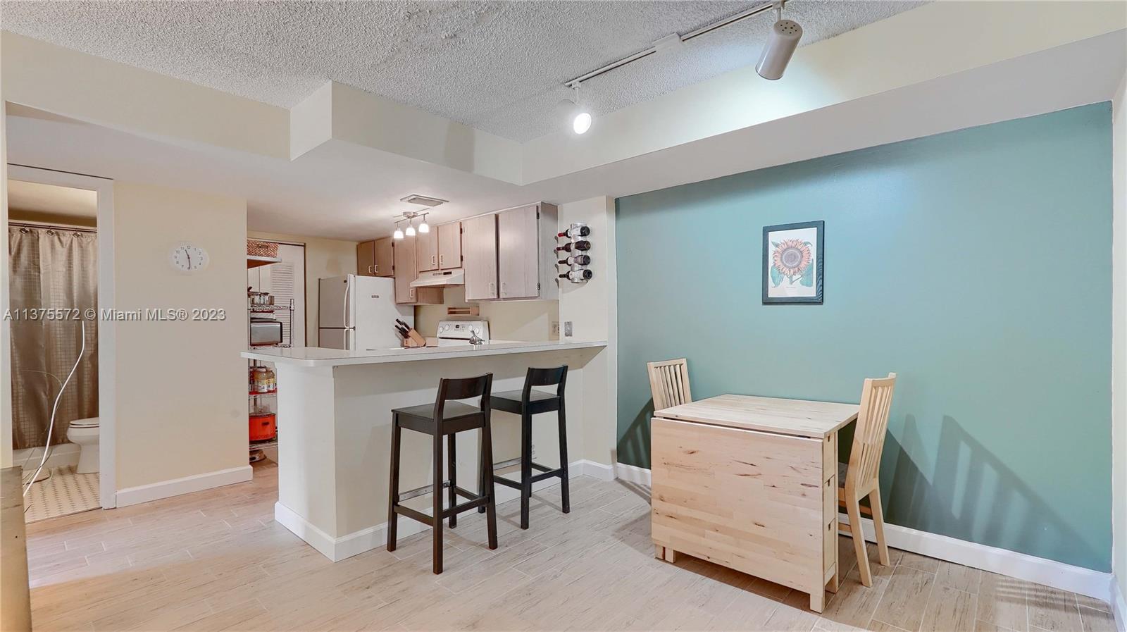 Kitchen/dining area