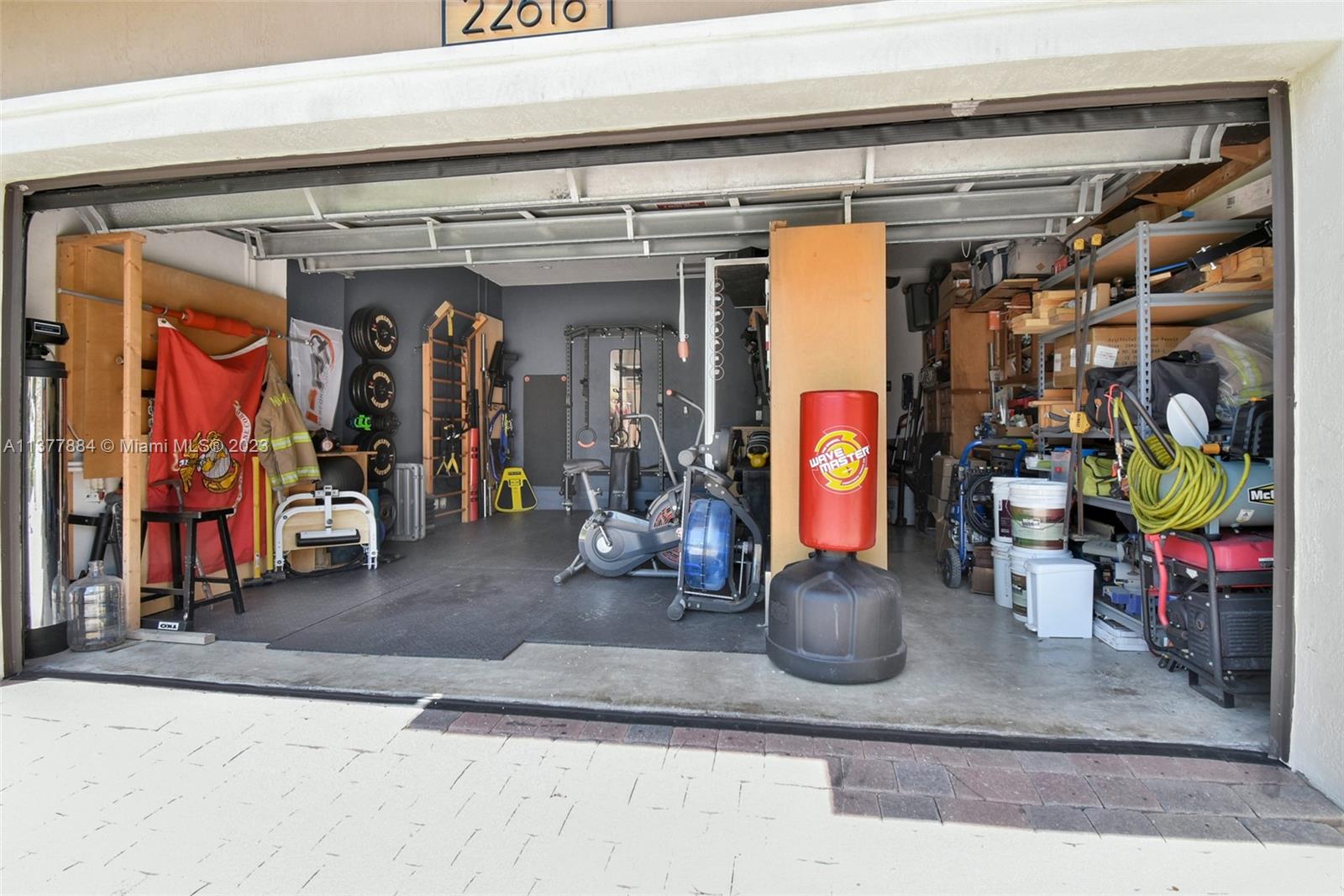 Garage