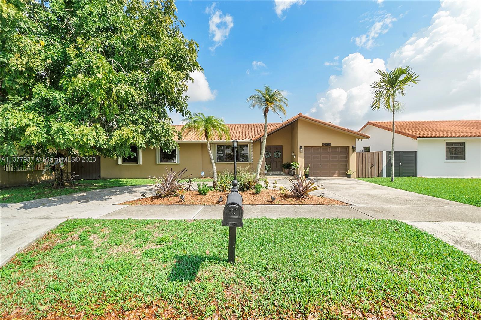 Photo 1 of 14051 38th Ter in Miami - MLS A11377987