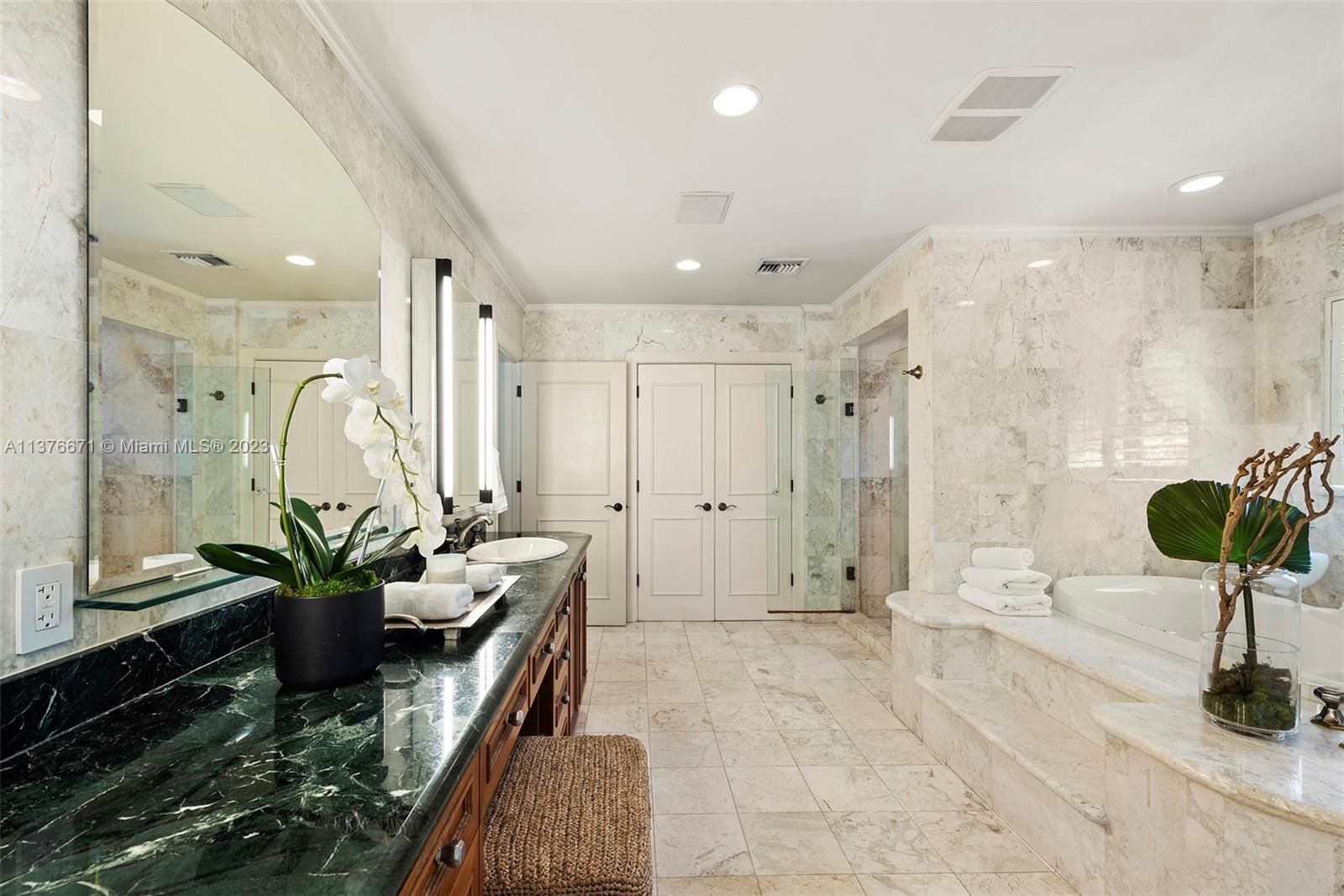 Divine Master Bath