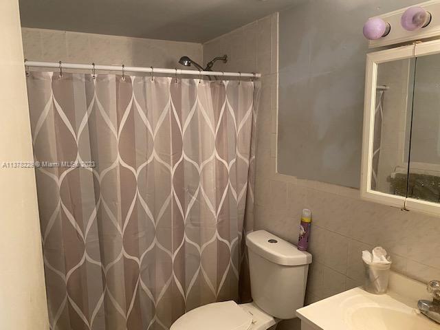 Main bathroom