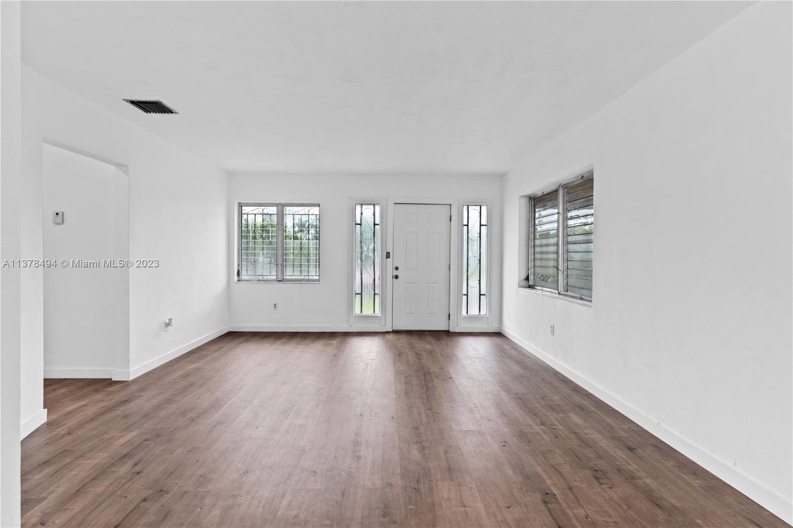 Listing Photo 10
