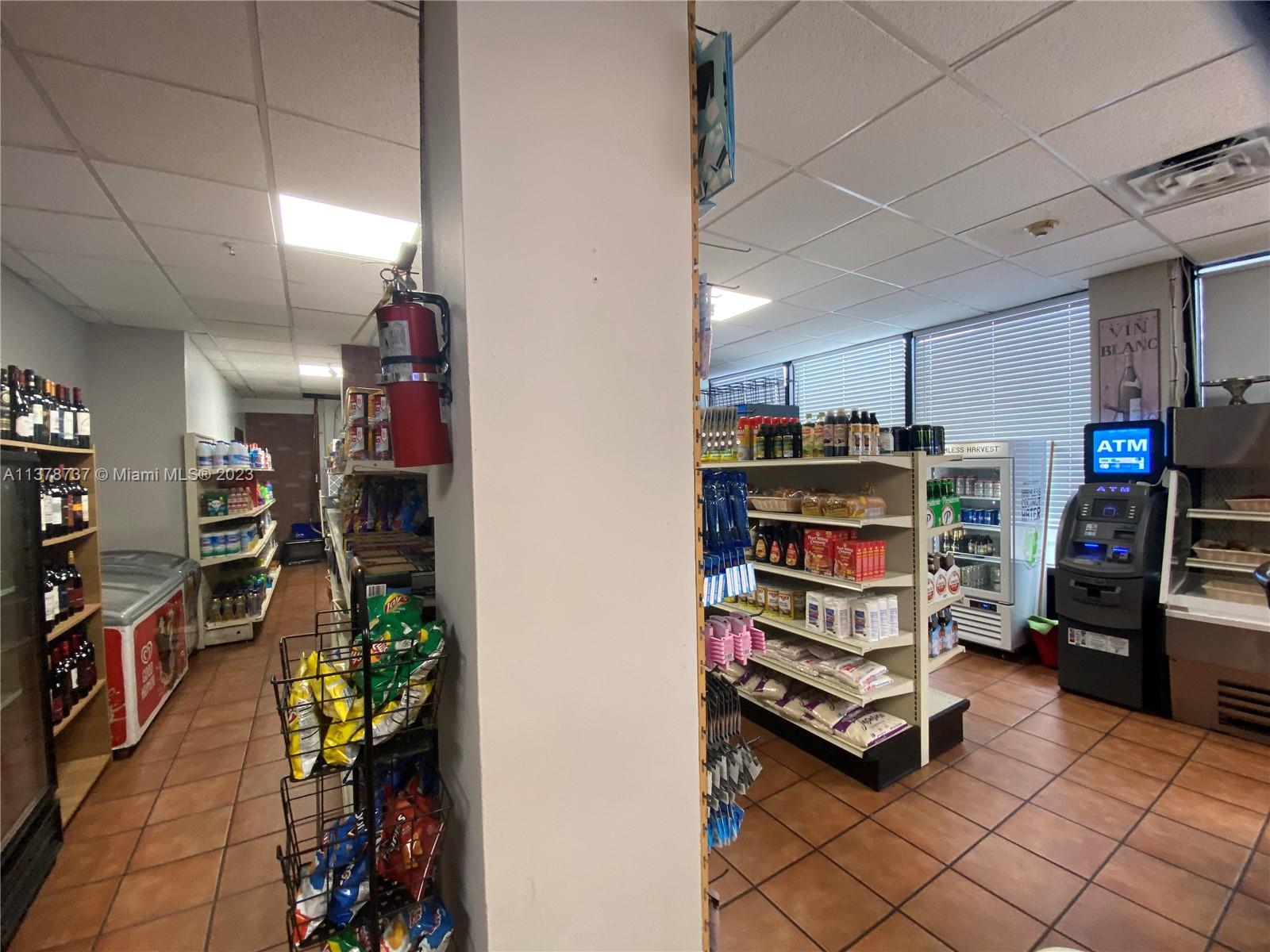 Convenience Store in lobby with cafe