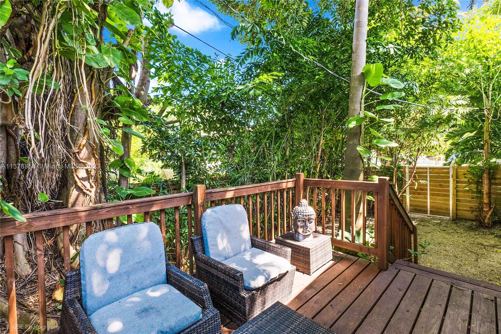 Listing Photo 11
