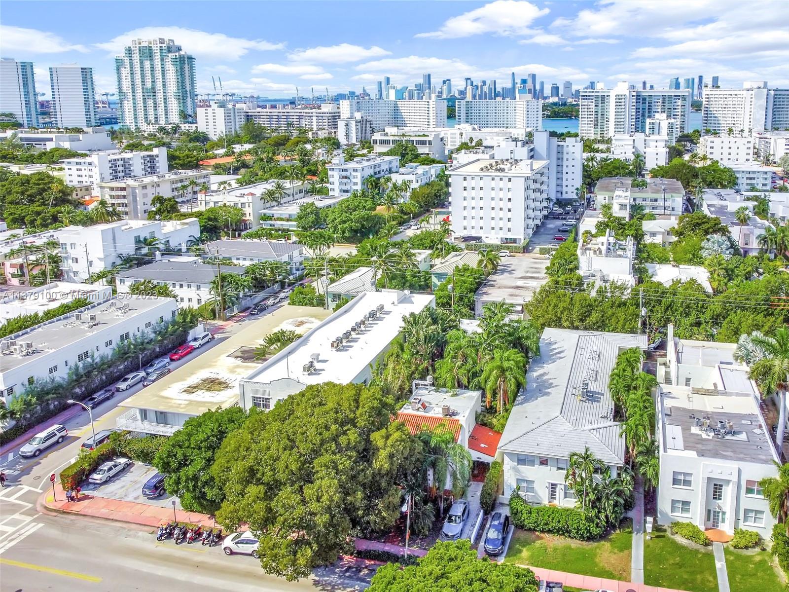 1018  Jefferson Ave  For Sale A11379100, FL
