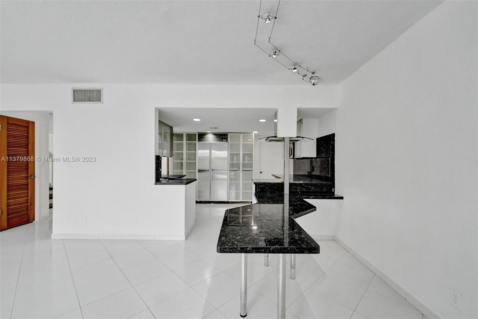 2821 N 38th Ave, Hollywood, Florida image 16