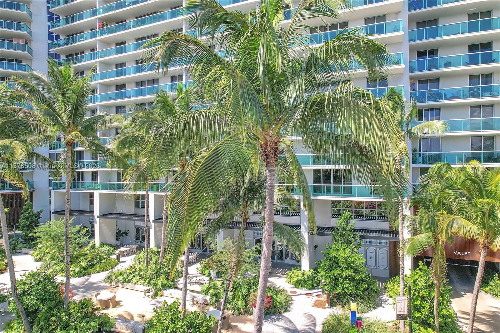 1500  Bay Rd #608S For Sale A11378508, FL