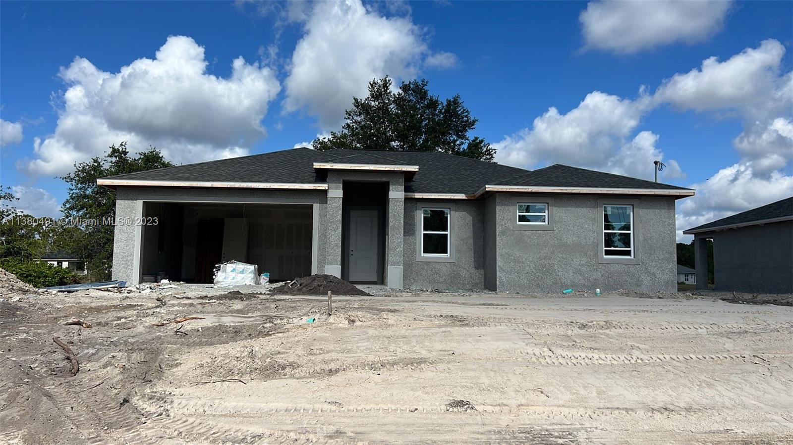 6069  kumquat cir  la belle, FL 33935