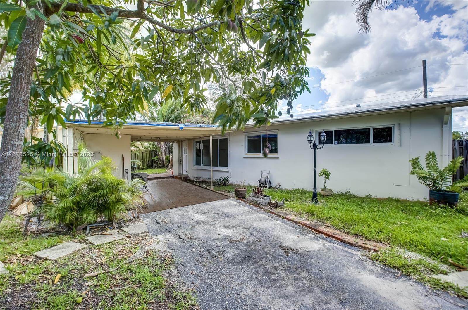 1851 SW 37th Ter  For Sale A11378525, FL