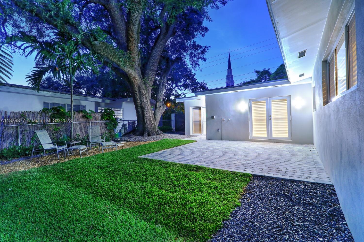 Listing Photo 17