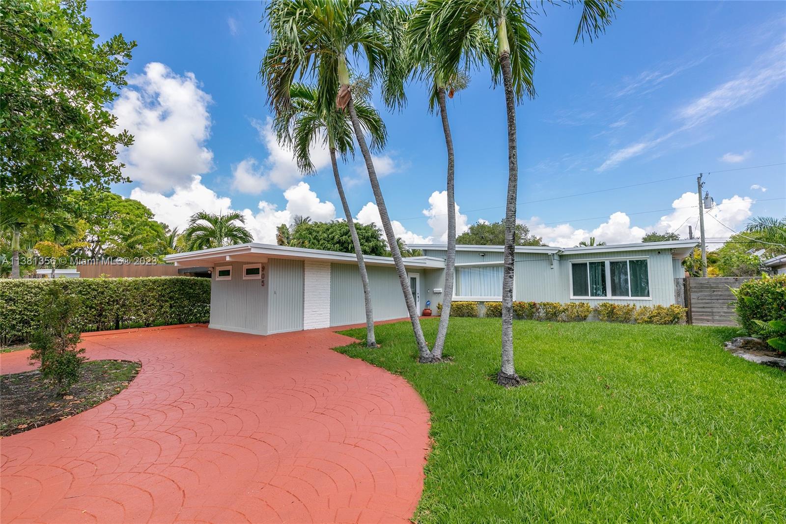 905 Fairway Dr, Miami Beach, FL 33141