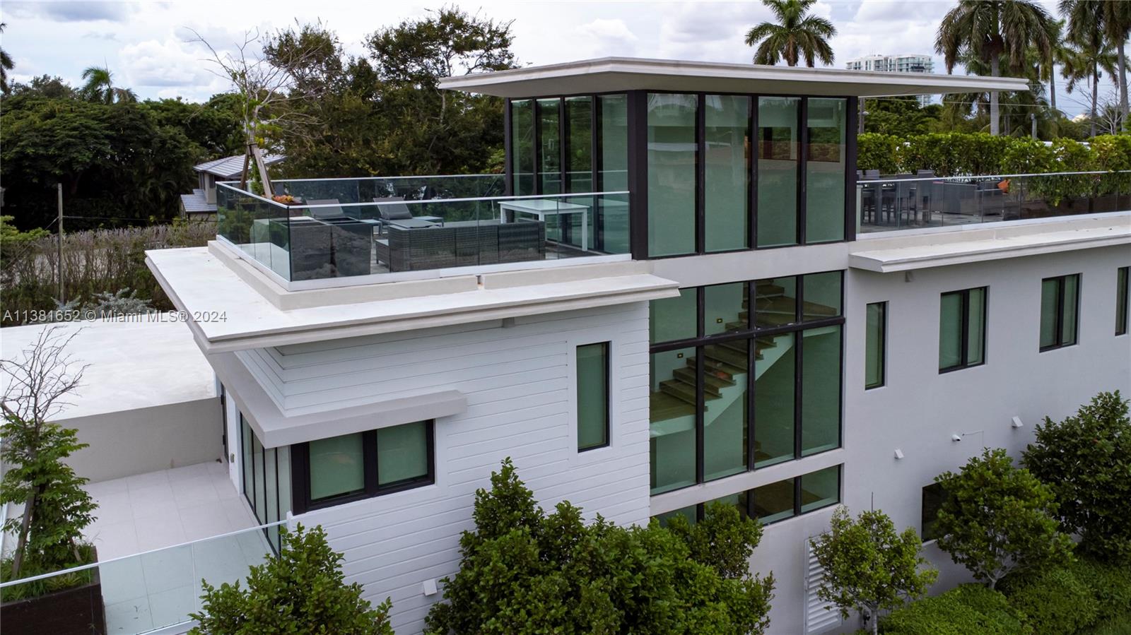 Villa Leone is the catalyst in the revitalization of South Miami Avenue. Surrounded by gracious historic homes and contemporary luxury residences just walking distance from the center of Miami’s vibrant Brickell neighborhood. This modern Villa offer a sleek two-story design with sweeping floor to ceiling windows, 5 master suites plus maids suite, smokeless cigar room and a temperature control wine cella; seamless indoor/outdoor living, and breathtaking rooftop terraces with views of the city skyline. Villa Leone is at 5,345 square feet plus rooftop terrace. An open great-room and Italian designed kitchen connect via sliding glass doors to the pool deck, summer kitchen, and outdoor dining area for effortless casual entertaining.