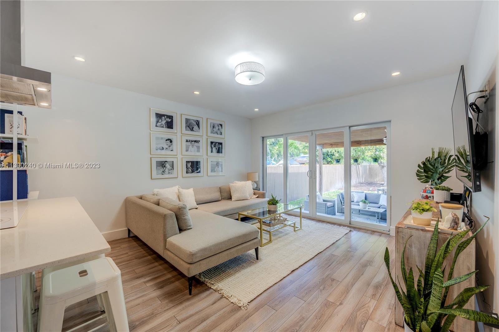 Listing Photo 10