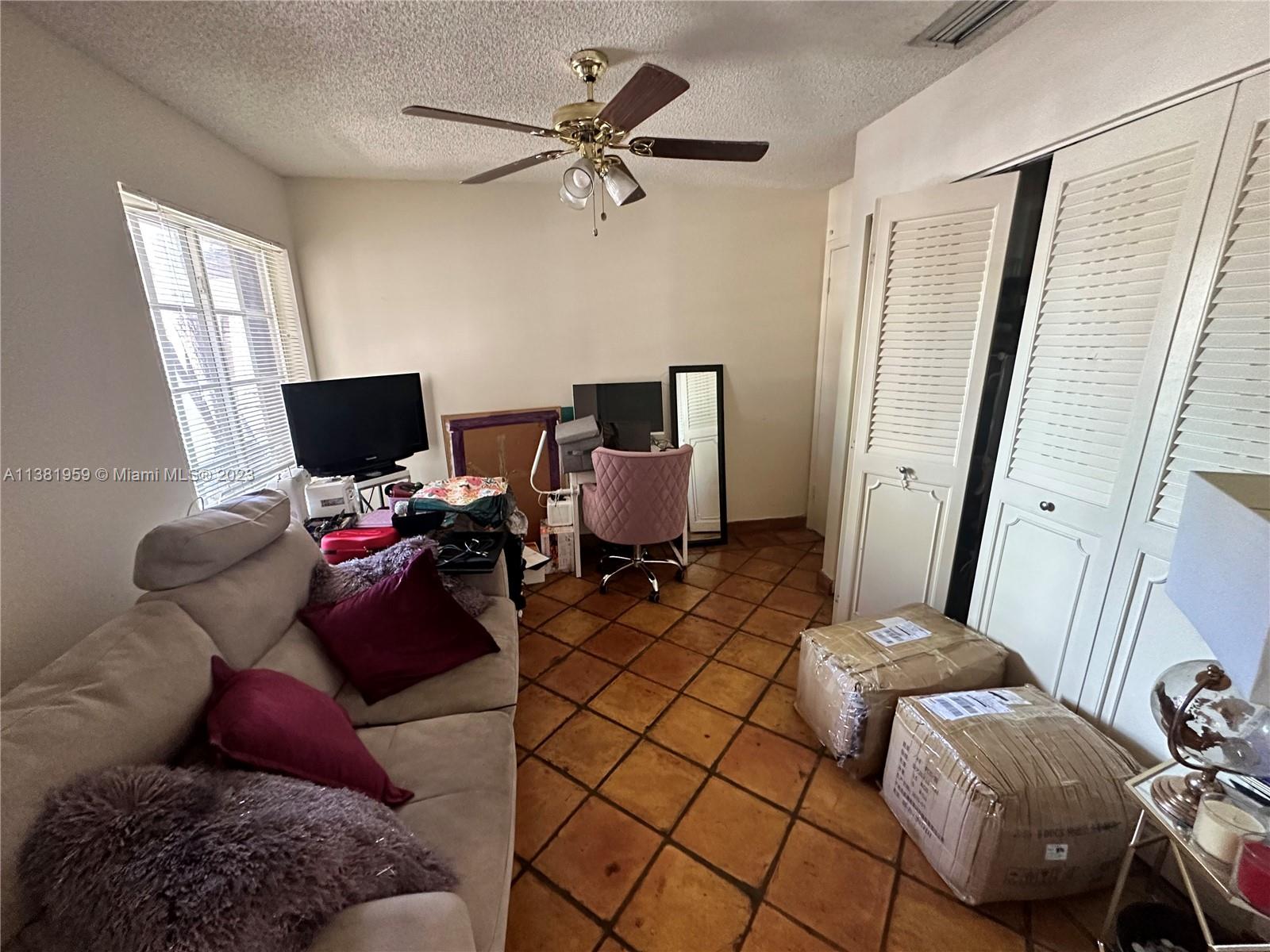 Listing Photo 14