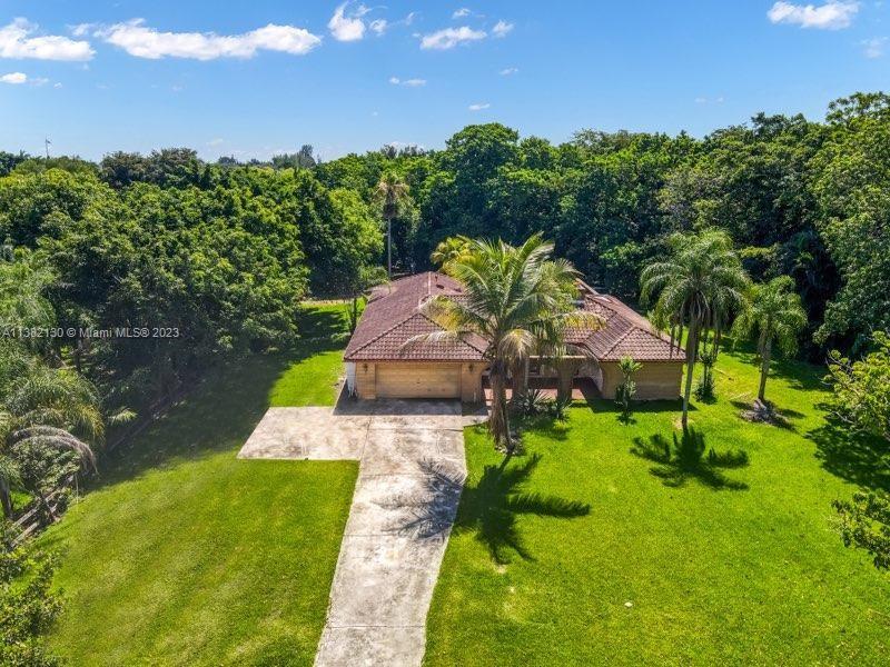 4900 SW 178th Ave  For Sale A11382130, FL
