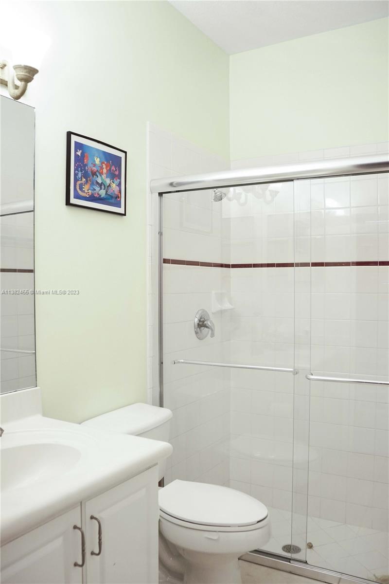 Listing Photo 12