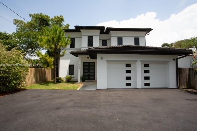 Listing Photo 0