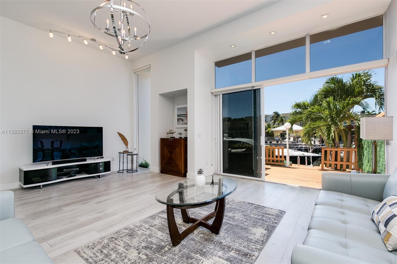 3926 NE 168th St 5, North Miami Beach, FL 33160