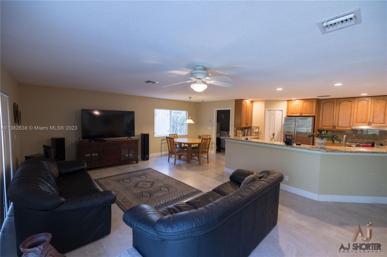 Listing Photo 8