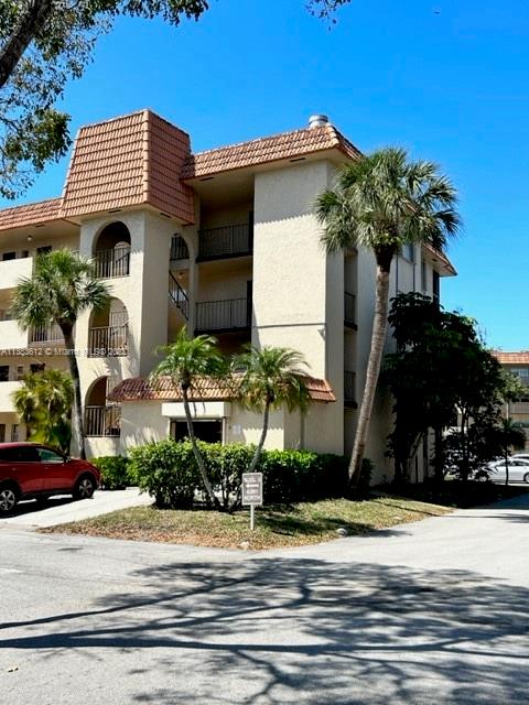 6361 N Falls Cir Dr #204, Lauderhill, Florida image 1