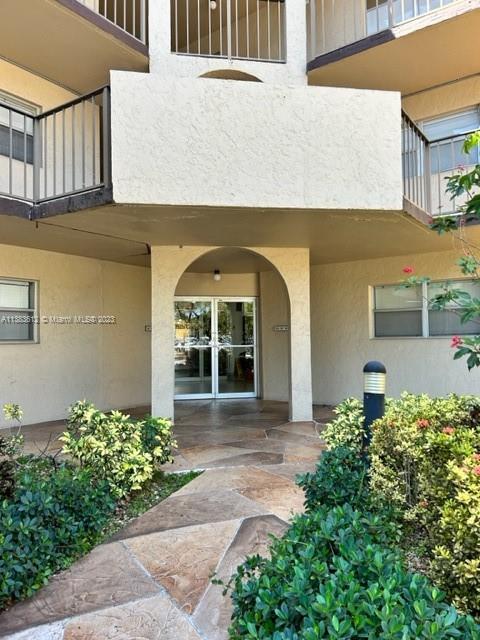 6361 N Falls Cir Dr #204, Lauderhill, Florida image 2