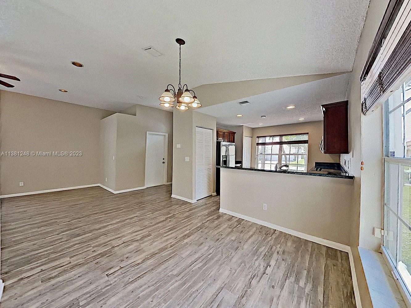 Listing Photo 7
