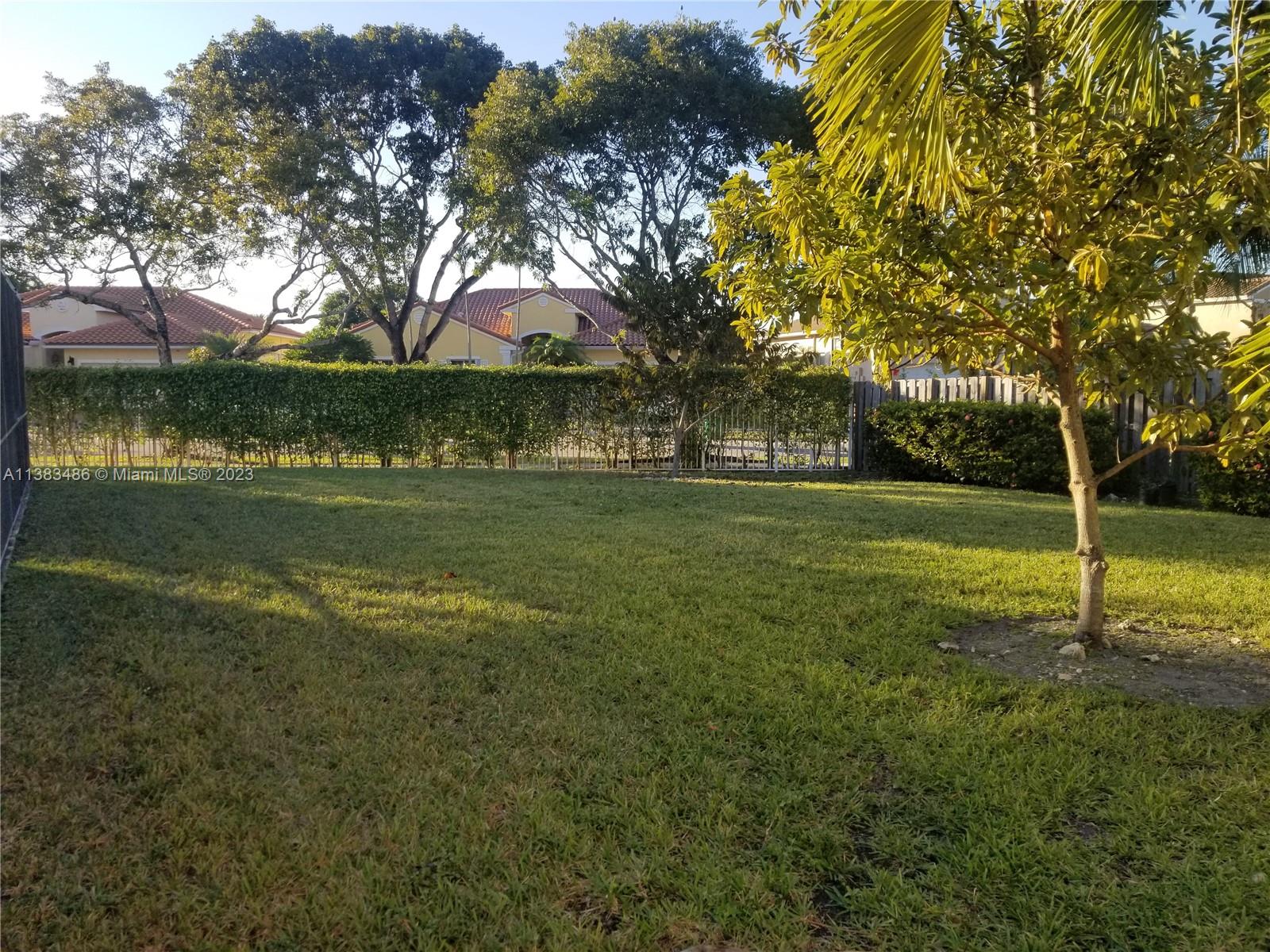 Listing Photo 10
