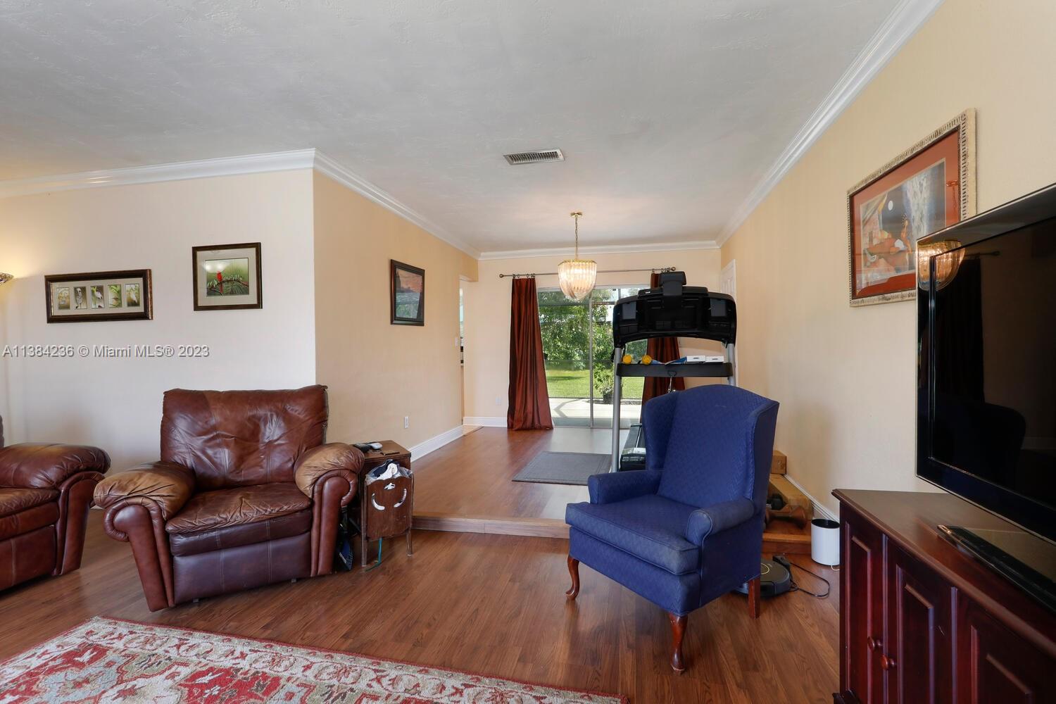 Listing Photo 16