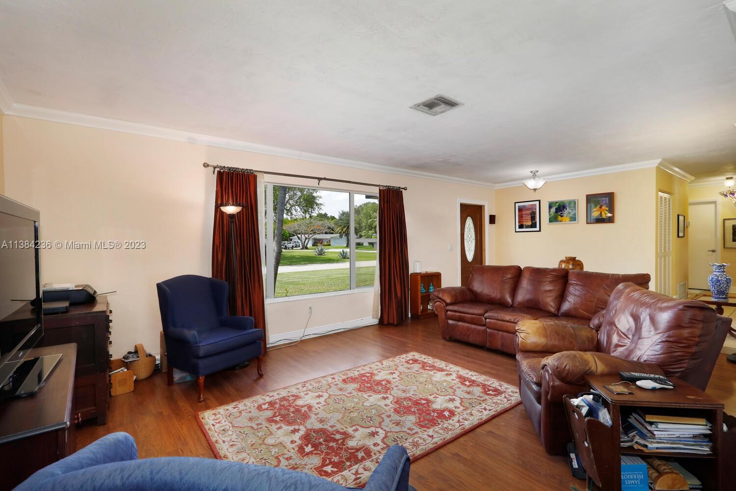 Listing Photo 17