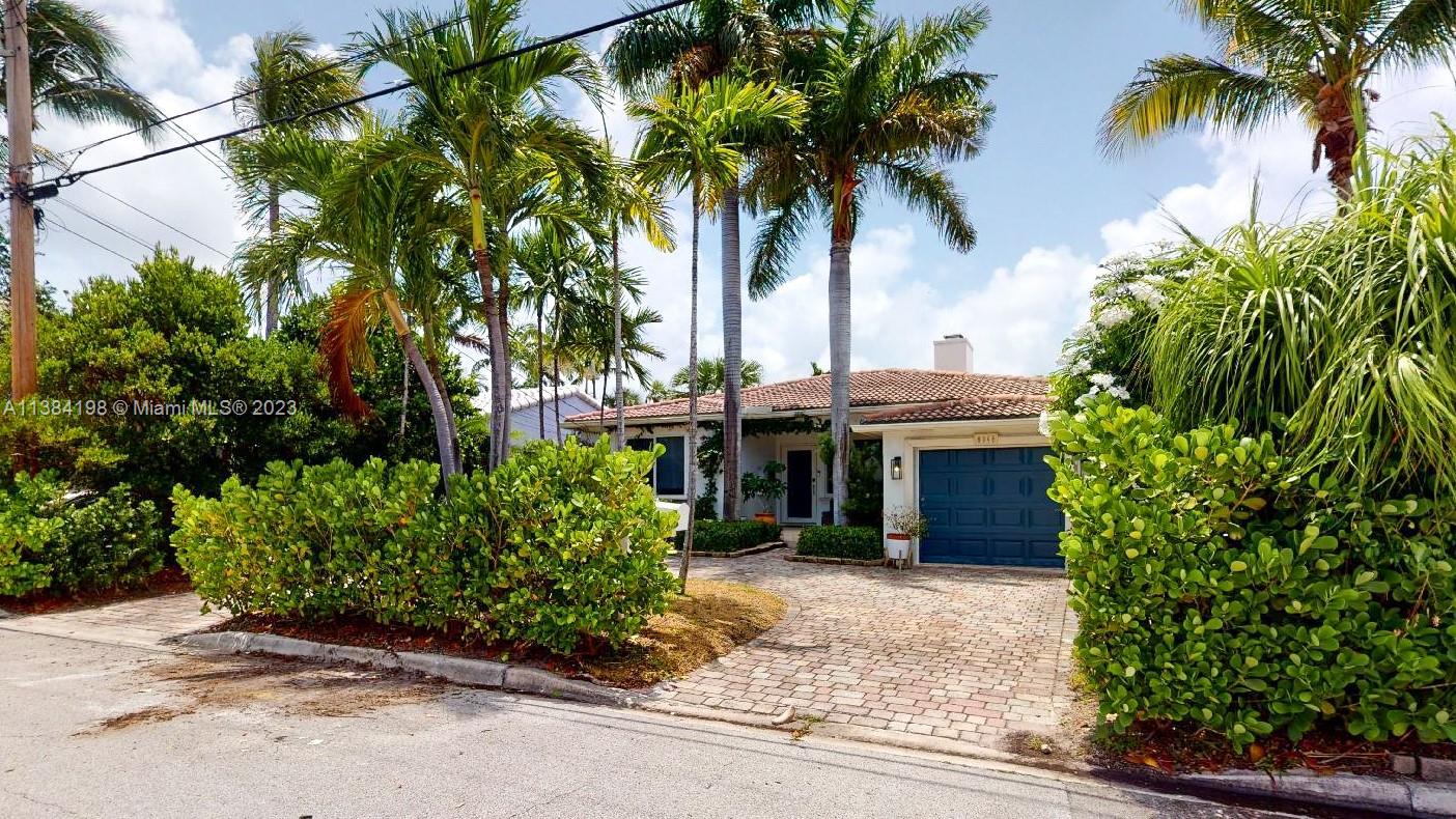 9048  Emerson Ave.  For Sale A11384198, FL