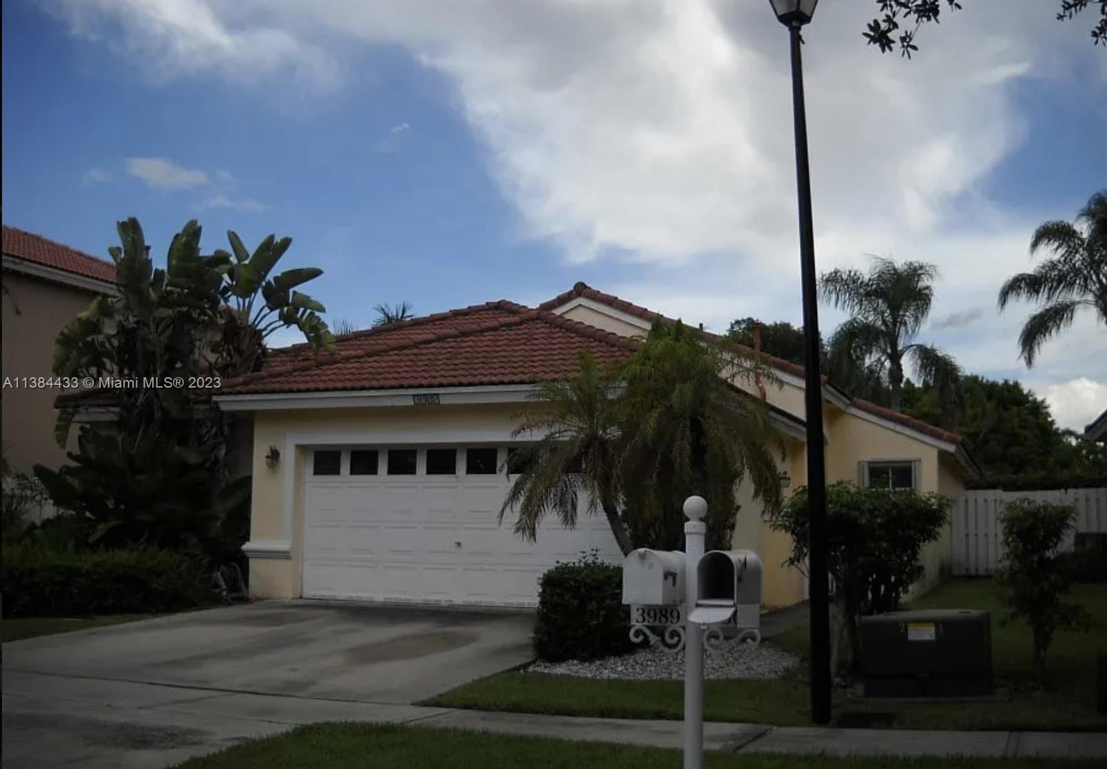 3989 SW 153rd Ave  For Sale A11384433, FL
