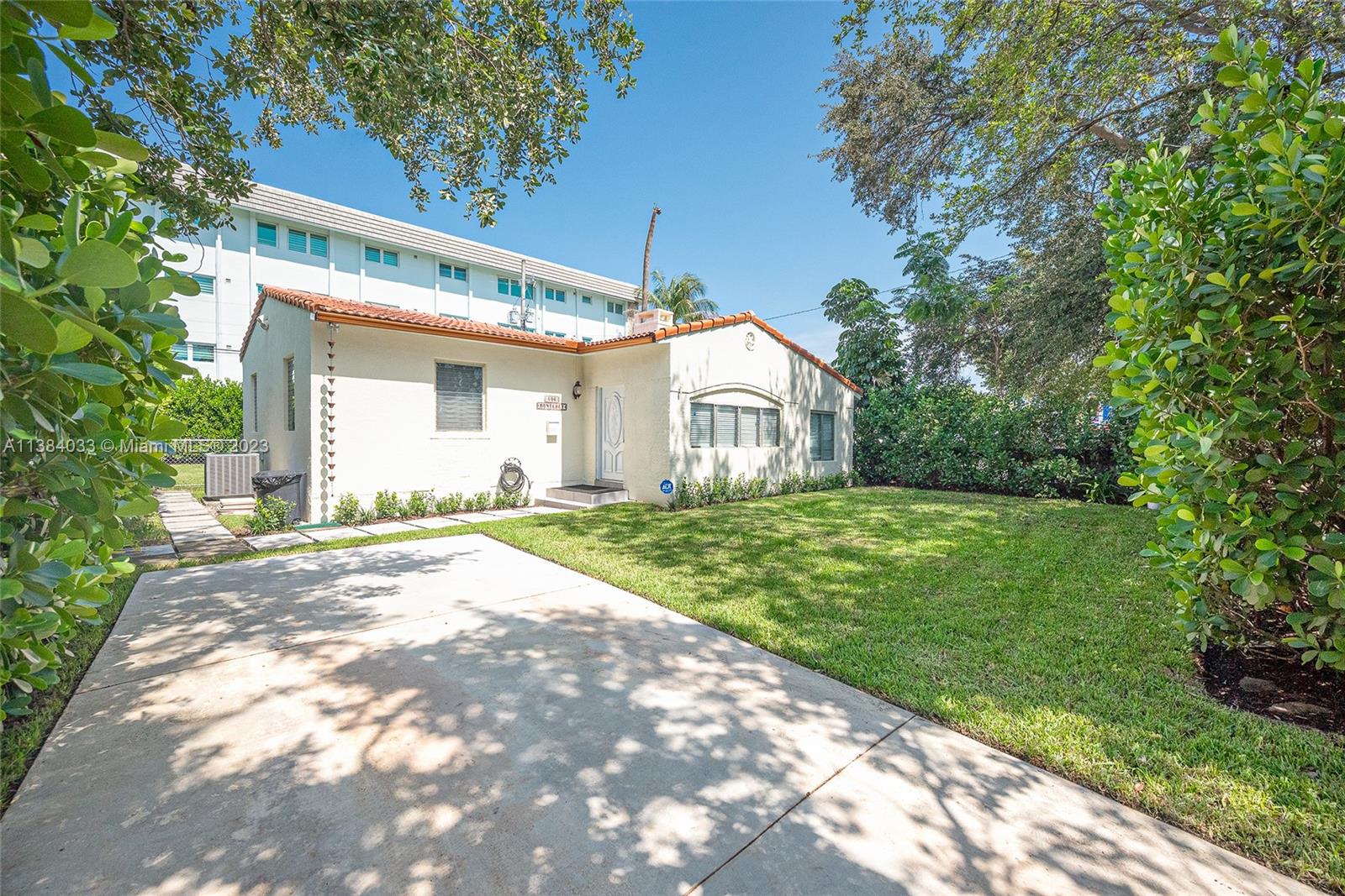 Charming Old Spanish 3 bed/2 bath in beautiful Coral Gables, most desirable location for shopping, dining, and entertainment.  Close to highways, Miami Intl. Airport, and Downtown.
