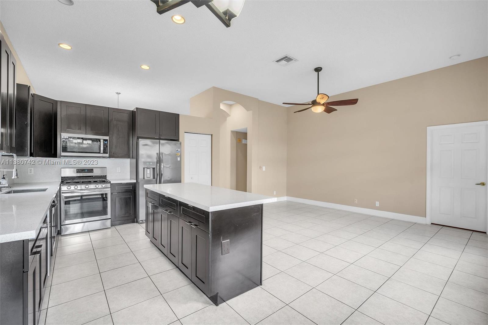 Listing Photo 13