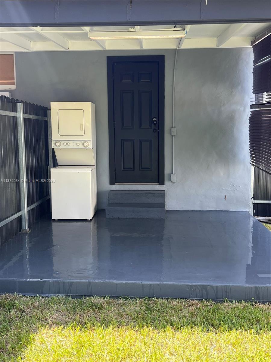 977 SW 9th St  For Sale A11385284, FL