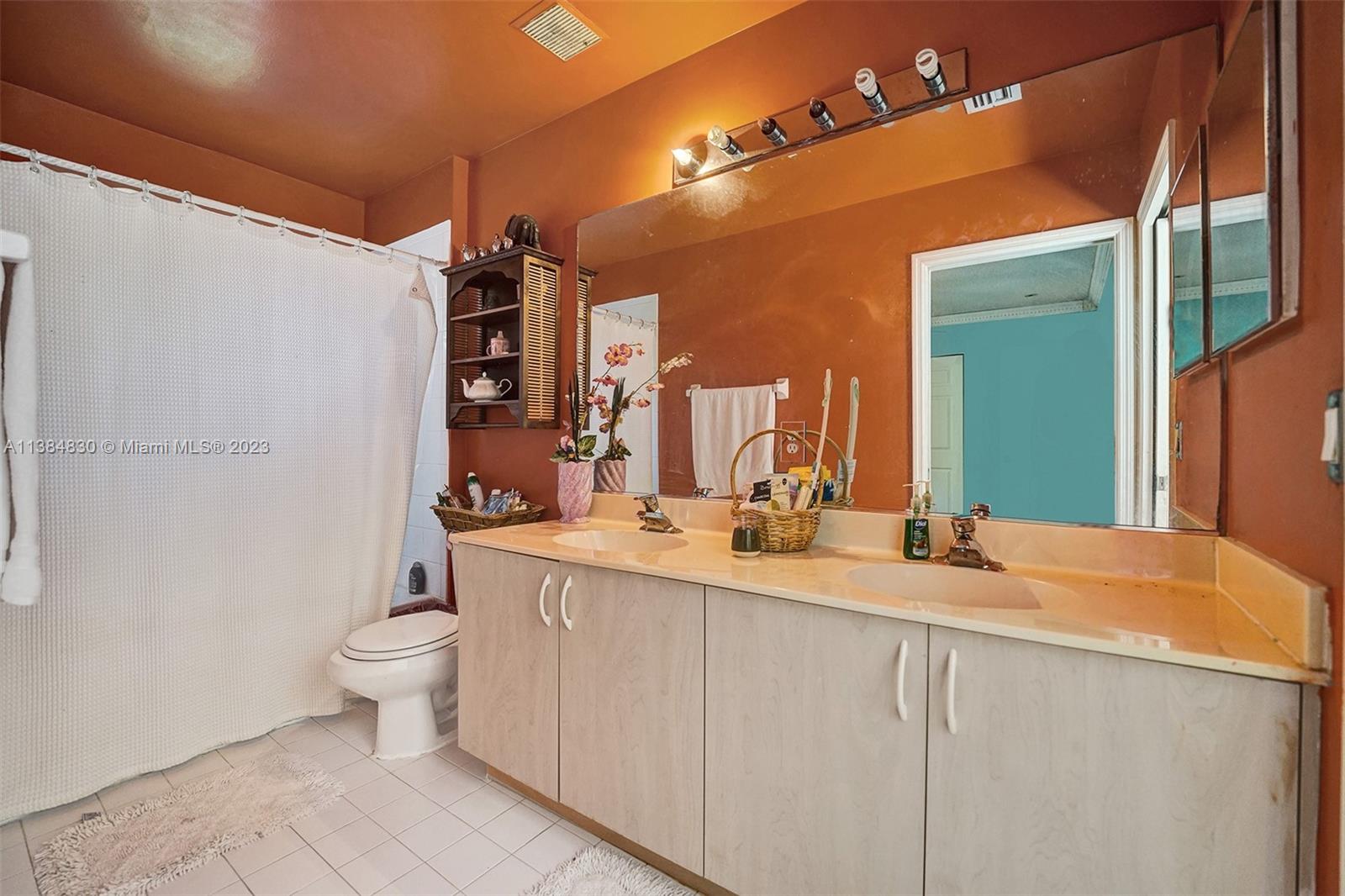 Listing Photo 11