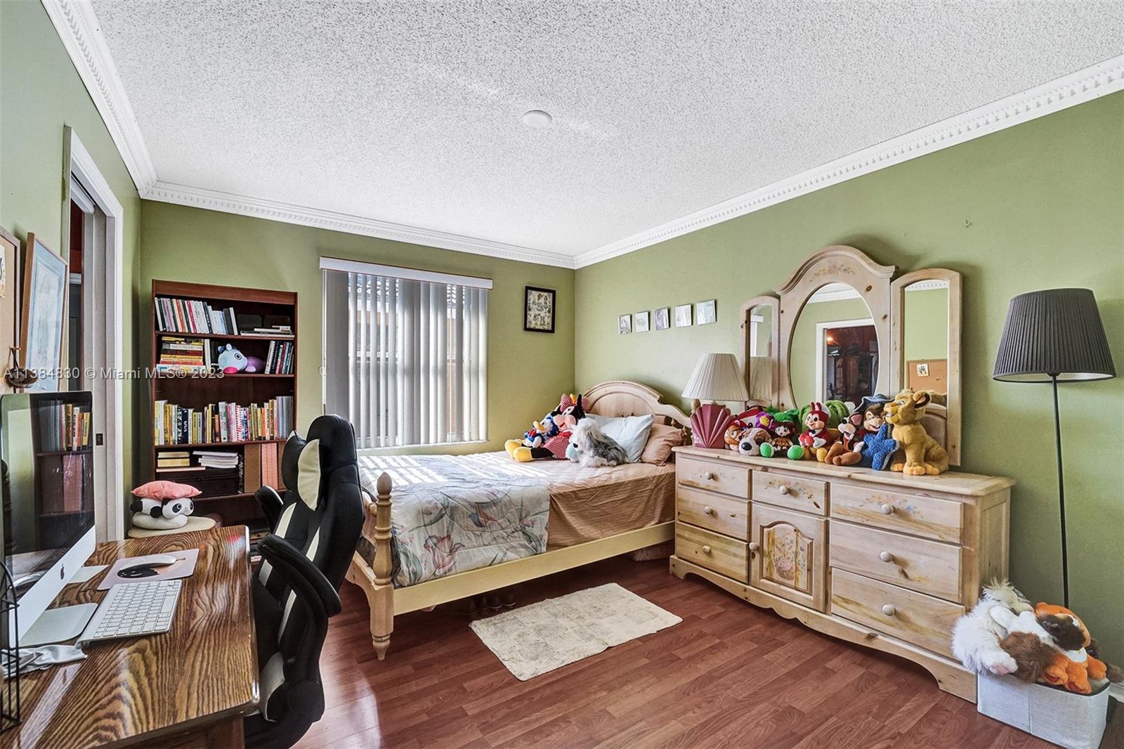 Listing Photo 16