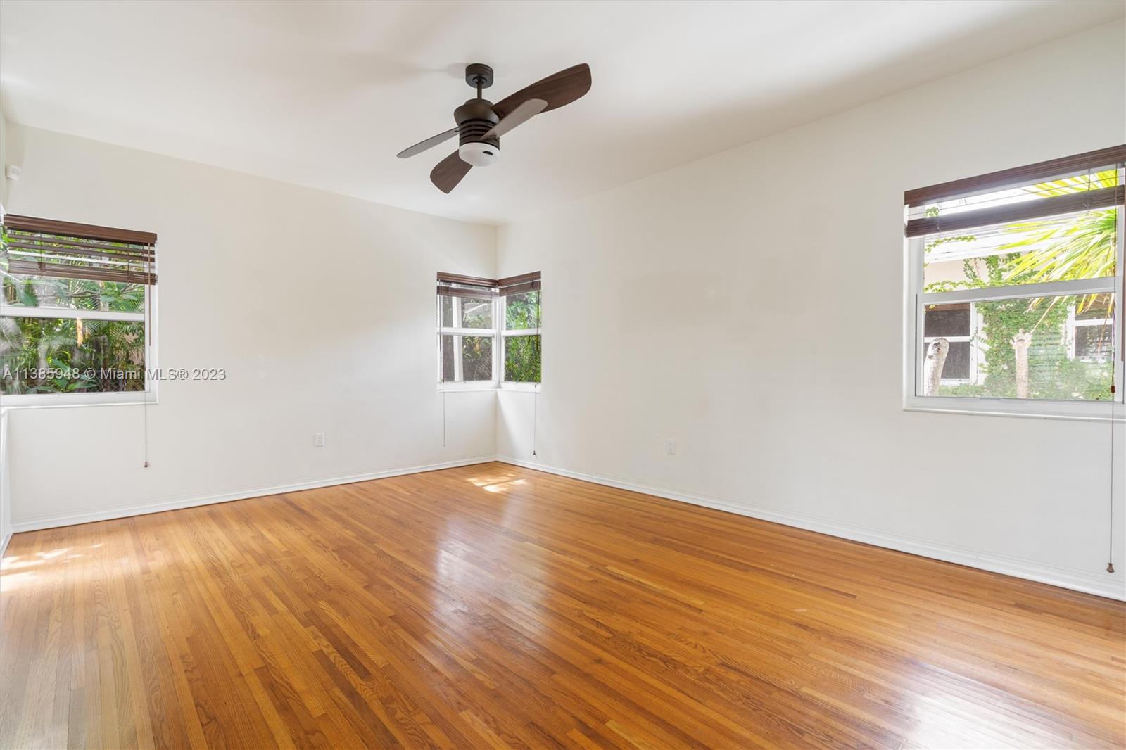 Listing Photo 17