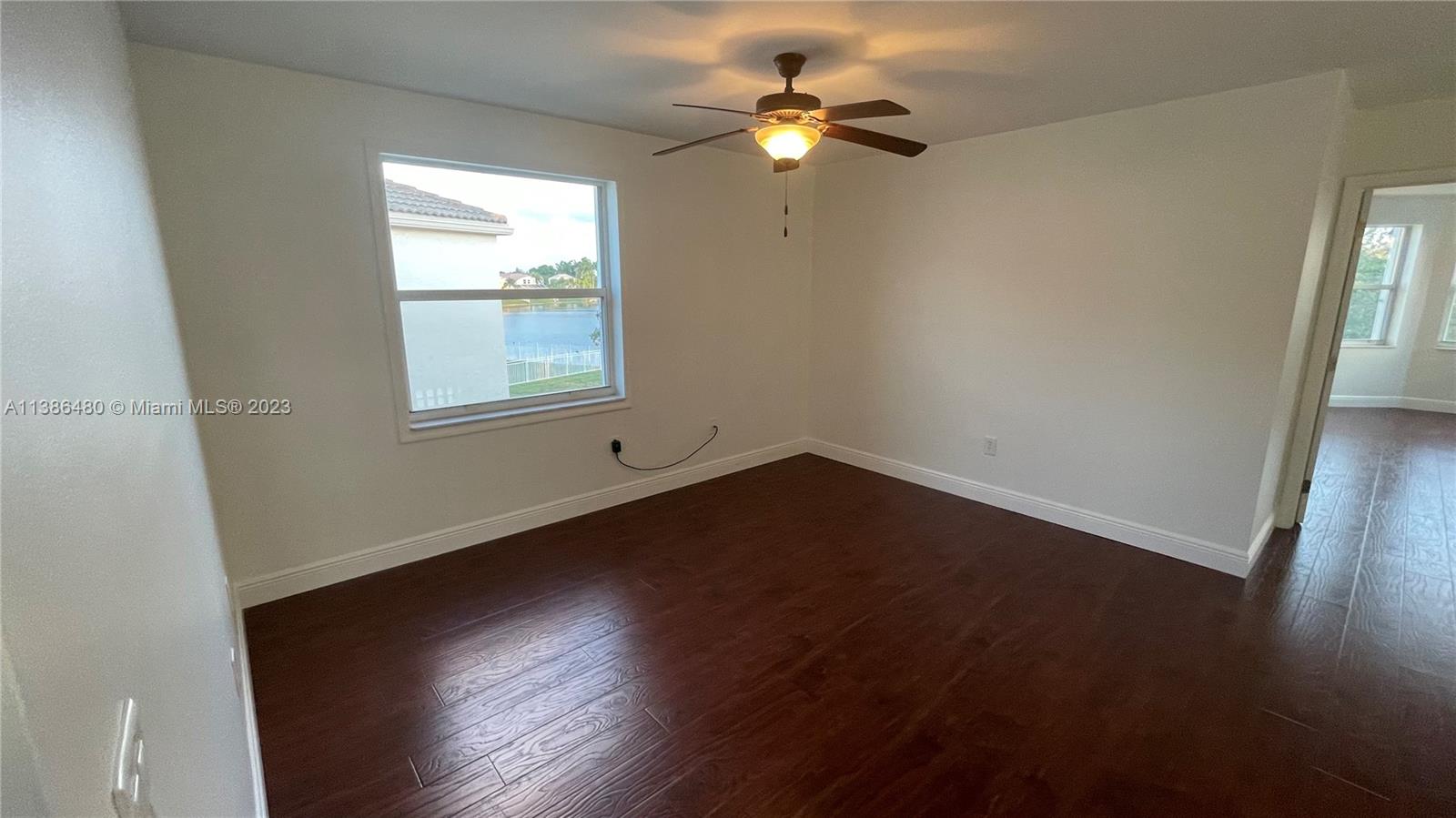 Listing Photo 14
