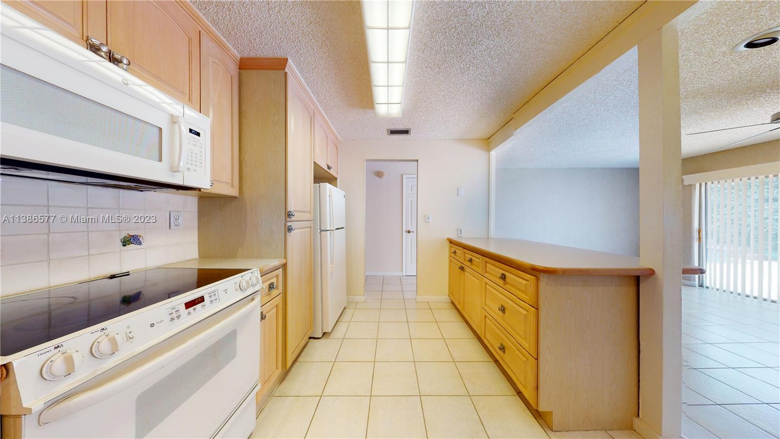 Listing Photo 8