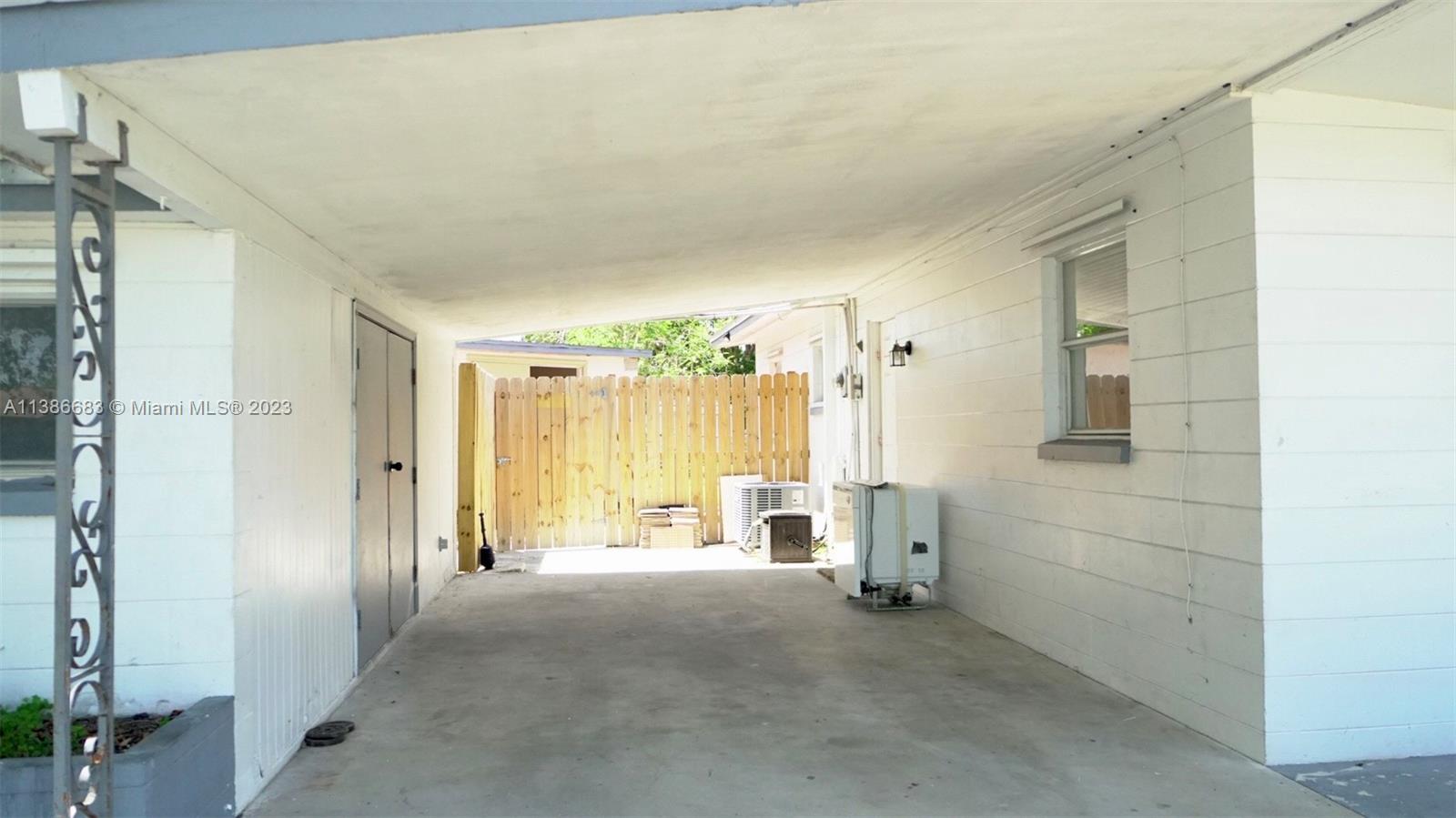 Listing Photo 9
